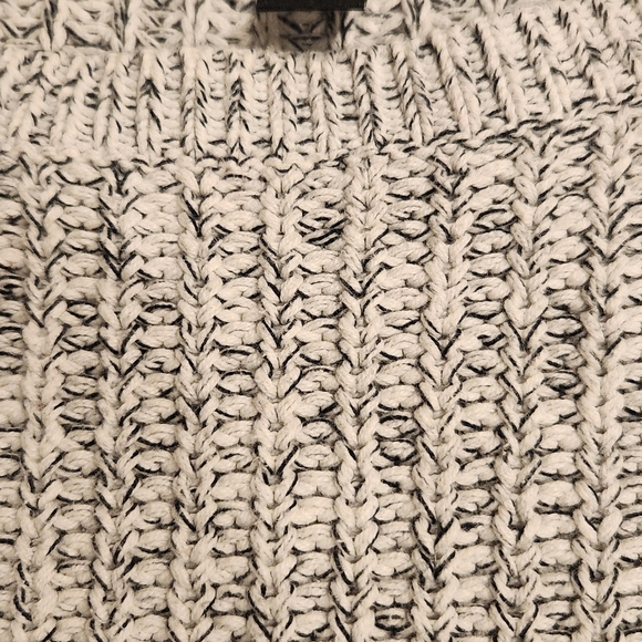 Forever 21 Cotton Sweater.  Size M - Picture 2 of 3